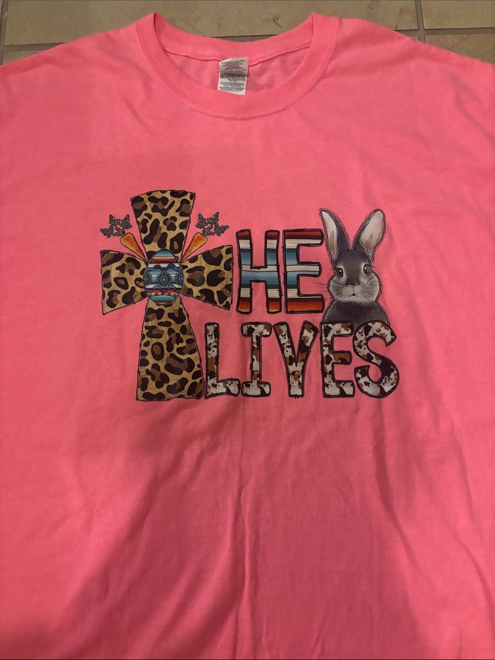 Gildan Neon Pink 'He Lives' Leopard Cross Bunny Graphic Tee - Picture 2 of 3